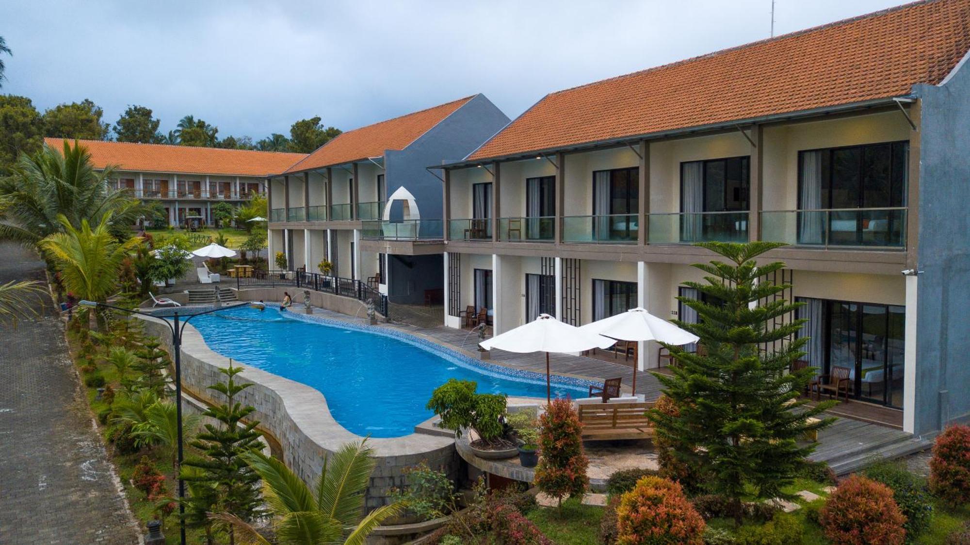 Grand Harvest Resort & Villas Banyuwangi  Exterior foto