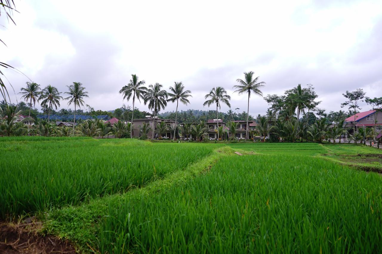 Grand Harvest Resort & Villas Banyuwangi  Exterior foto