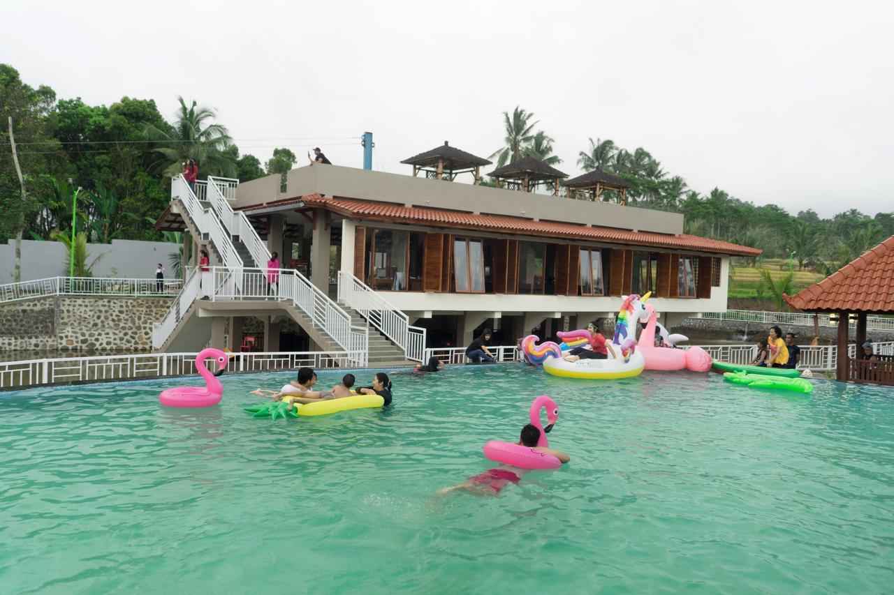 Grand Harvest Resort & Villas Banyuwangi  Exterior foto