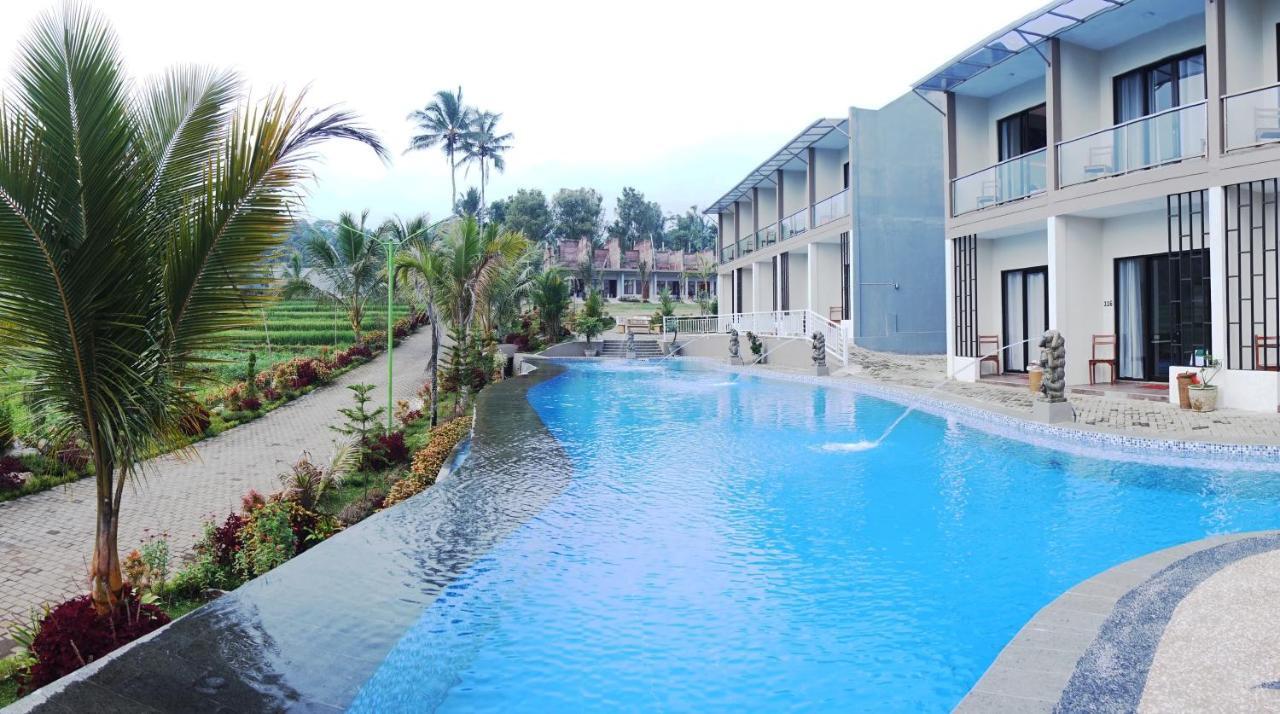 Grand Harvest Resort & Villas Banyuwangi  Exterior foto